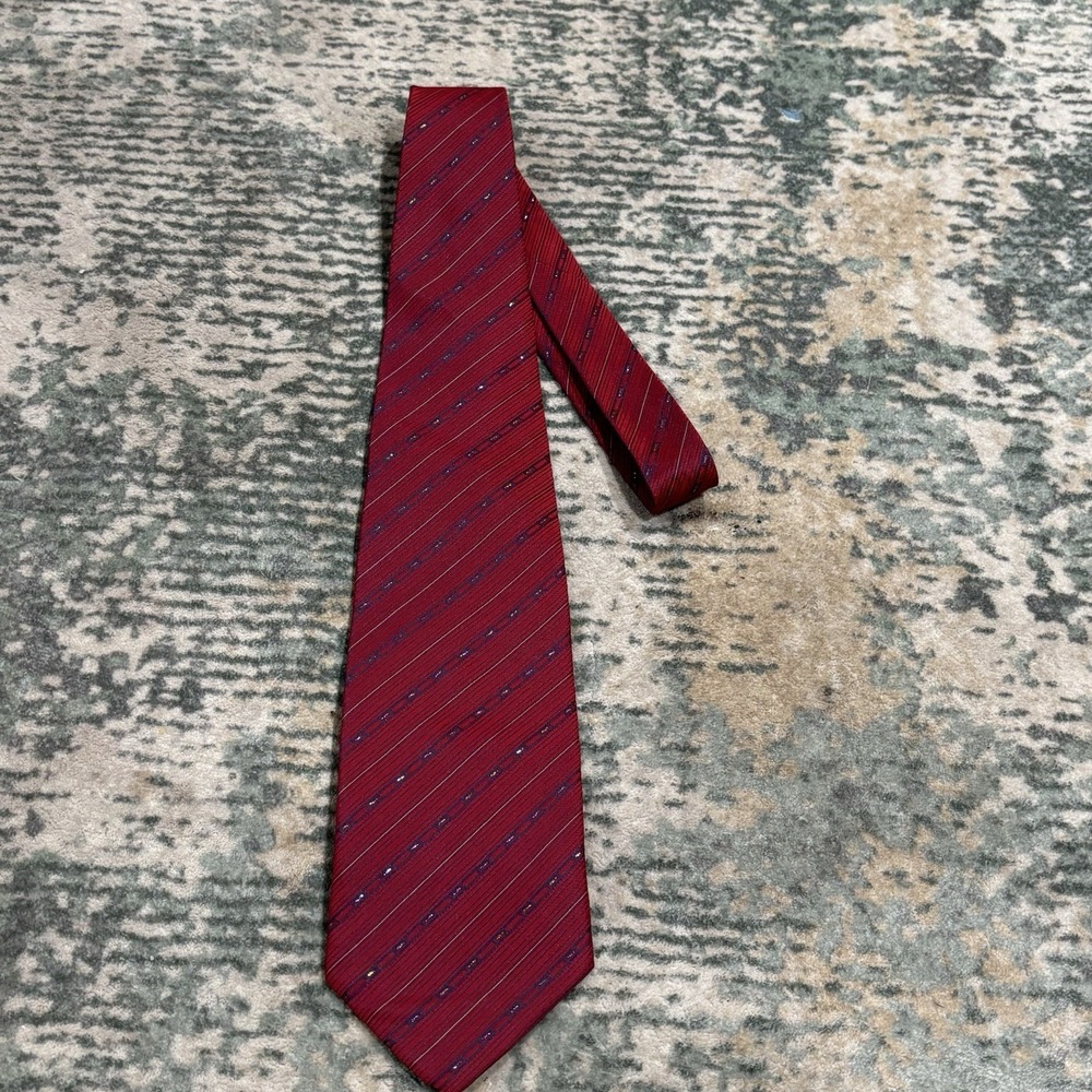 Vintage this Sadaremon Collection silk necktie Red And Blue Geometric - Picture 1 of 7